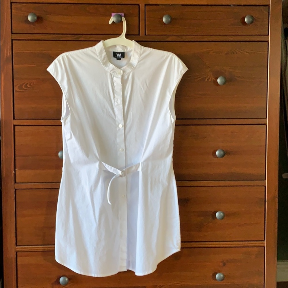 W by Worth - Sz 8 - Sleeveless white blouse